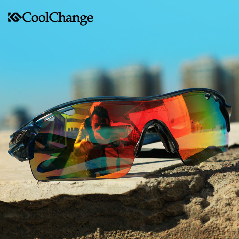 Cool change sports glasses with wind protection for women and men